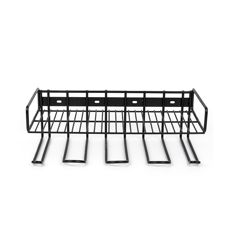 Seinään kiinnitettävä sähkötyökalujen järjestäjä autotalliin