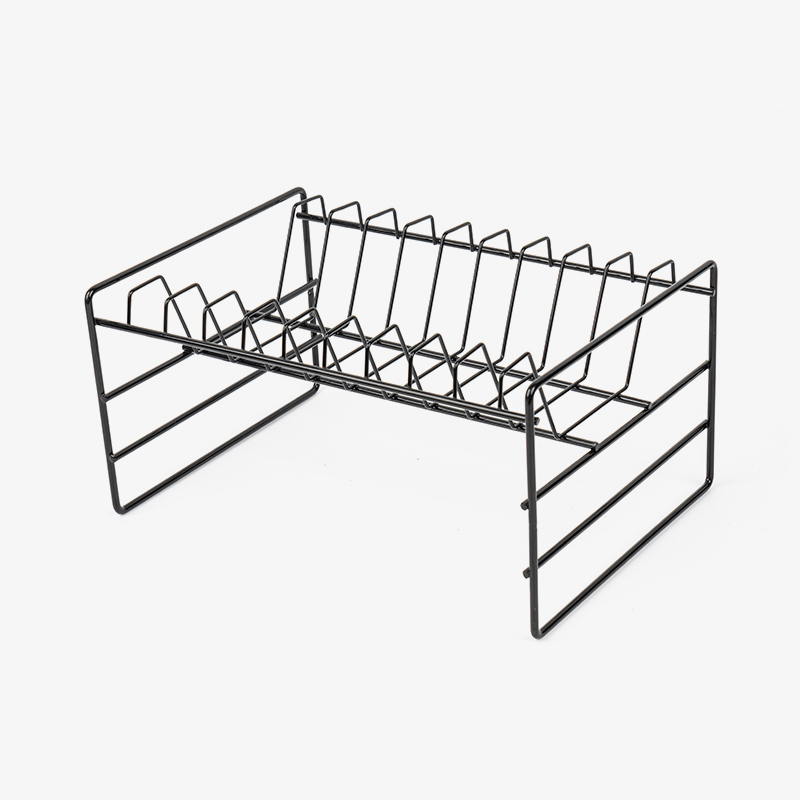 Musta monitoiminen pesualtaan säilytysteline astioille
