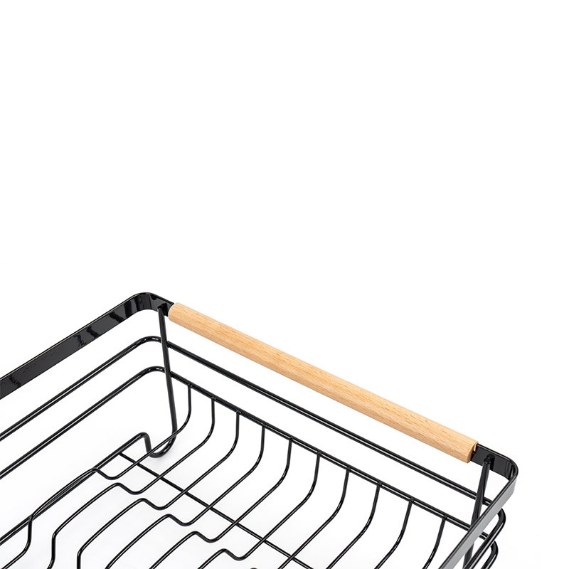 Metallinen astiankuivausteline puisilla kahvoilla