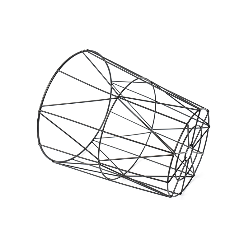 Musta pyöreä metalliverkko roskakori toimistoon ja makuuhuoneeseen