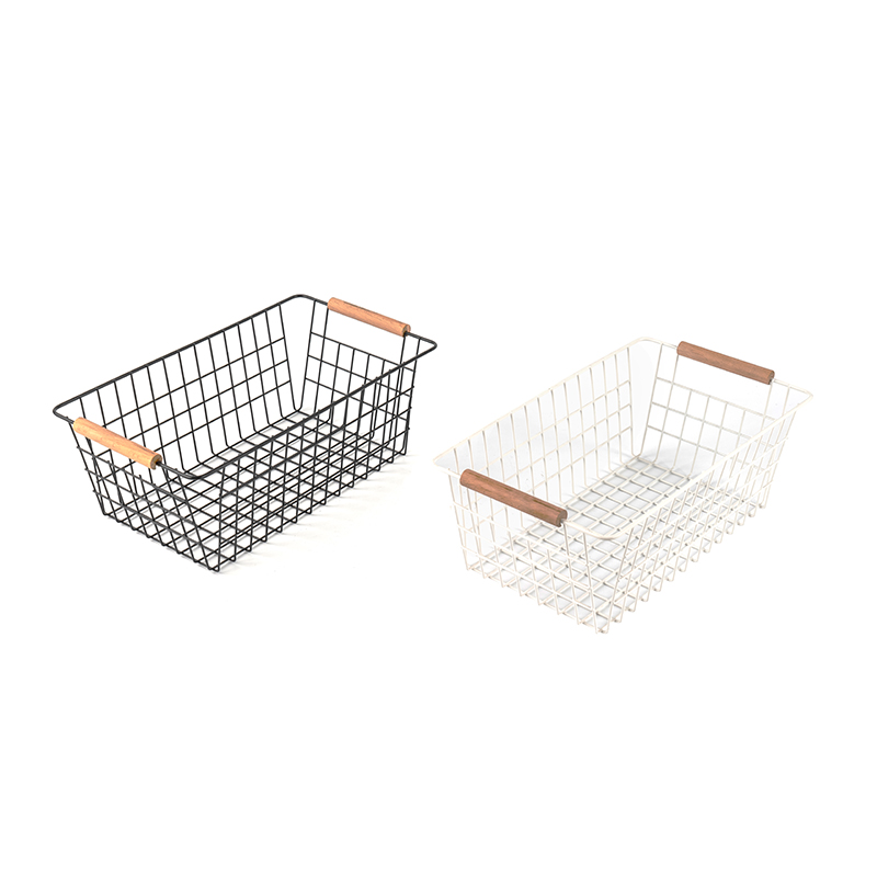 Säilytyskori puisella kahvalla