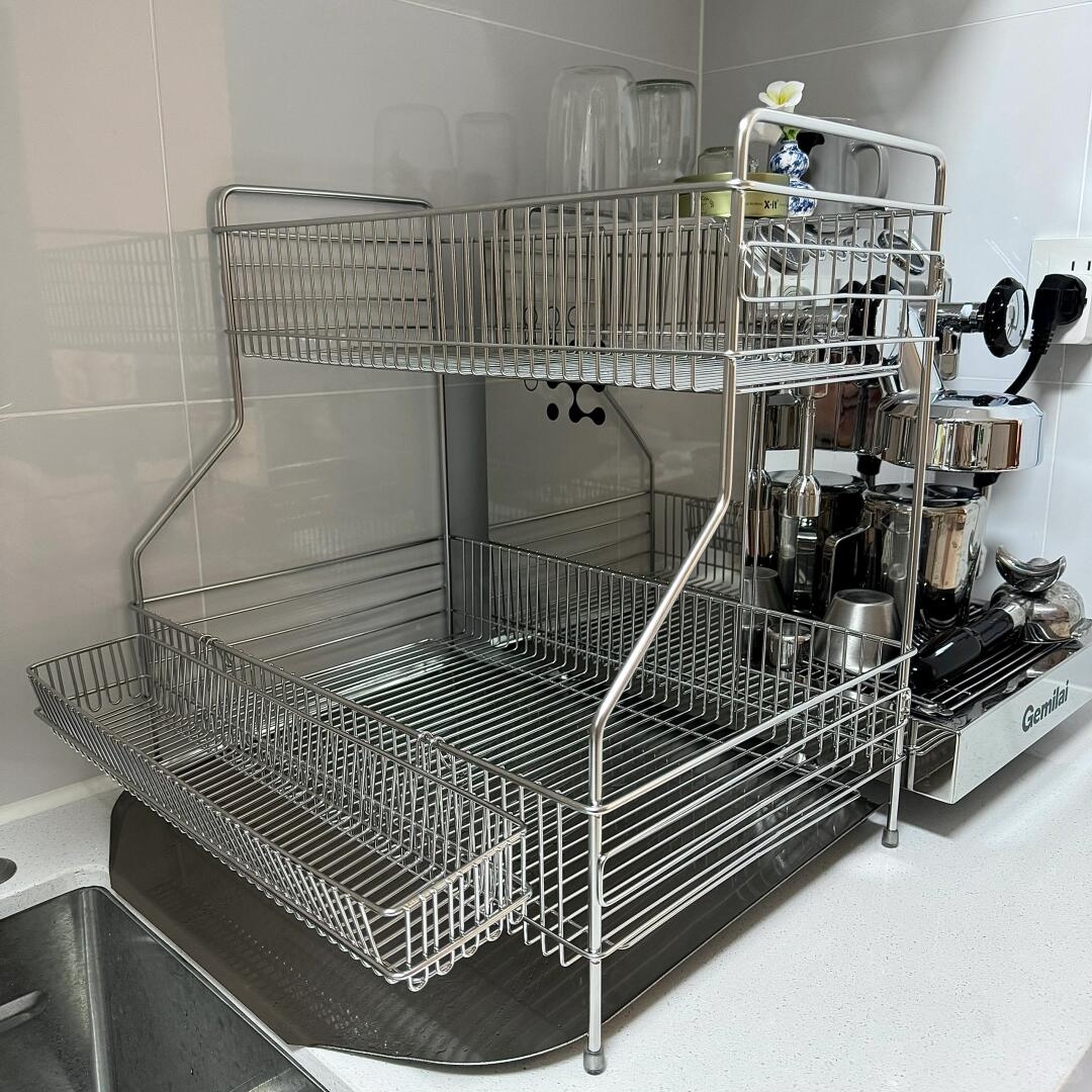 Kuinka maksimoida säilytystila ruostumattomasta teräksestä valmistetulla kulhotelineellä: käytännön vinkkejä