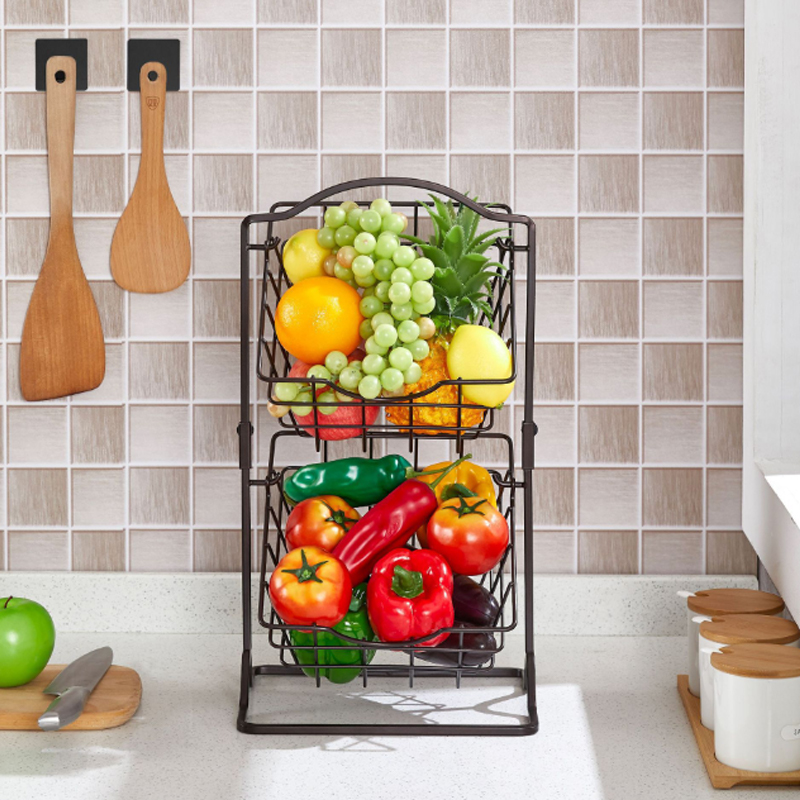 2-kerroksinen metallinen hedelmäkori keittiön työtasolle